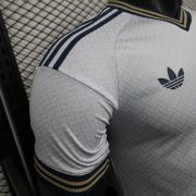 Italy away - Image 6