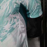 Portugal away - Image 6